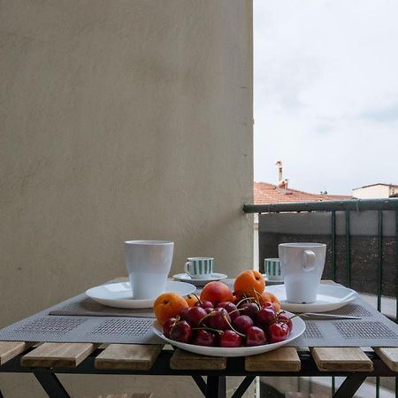 Yellowsunny Apartment With Two Balconies 피사 외부 사진